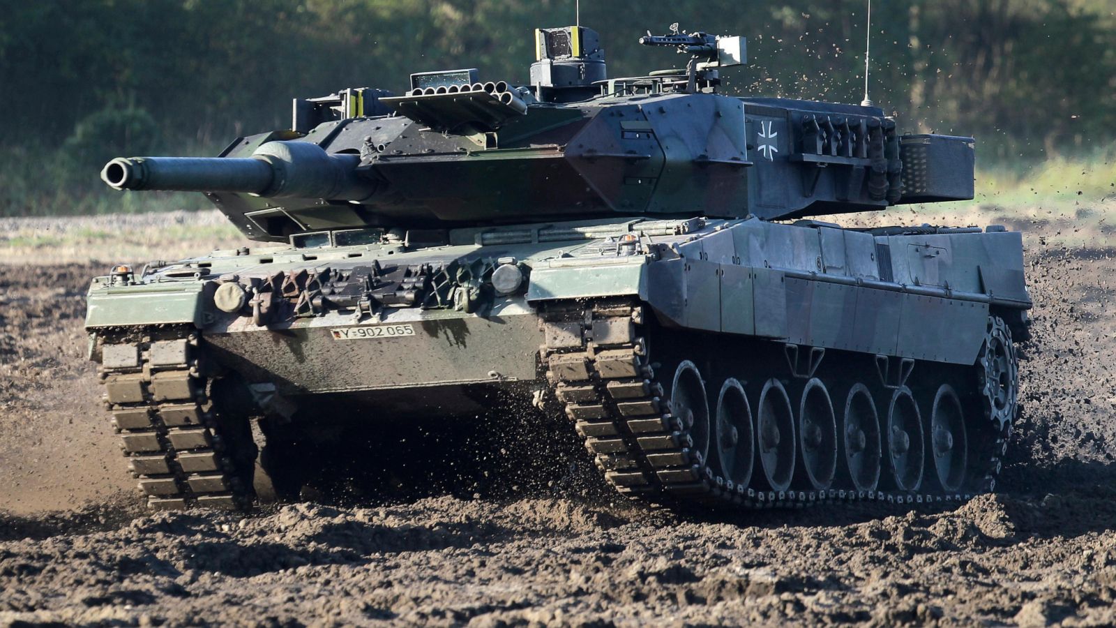 Nato approved sophisticated battle tanks to Ukraine