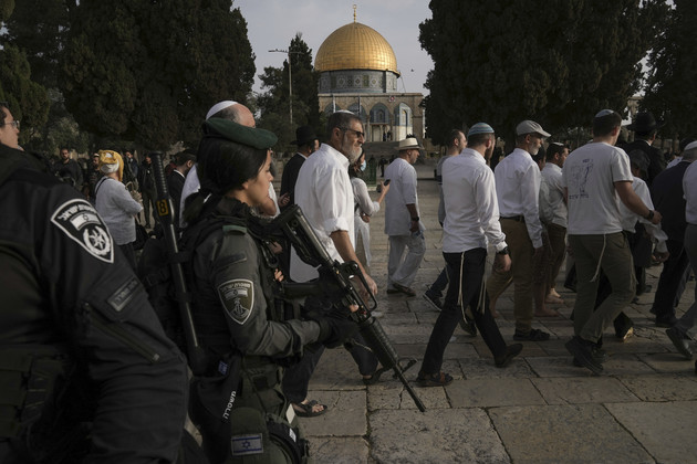 Tensions in Jerusalem’s Shrine Mount Escalate Following Syrian Rocket Attack