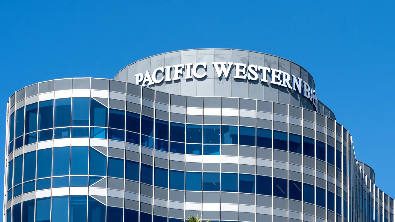 What Caused the Sharp Drop in PacWest Bancorp Shares and Other US Regional Bank Stocks?