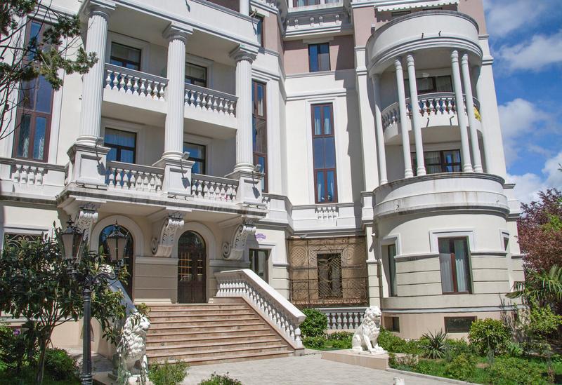 Luxury Mansion in Egypt: Ukrainian President Zelensky’s Controversial Real Estate Purchase