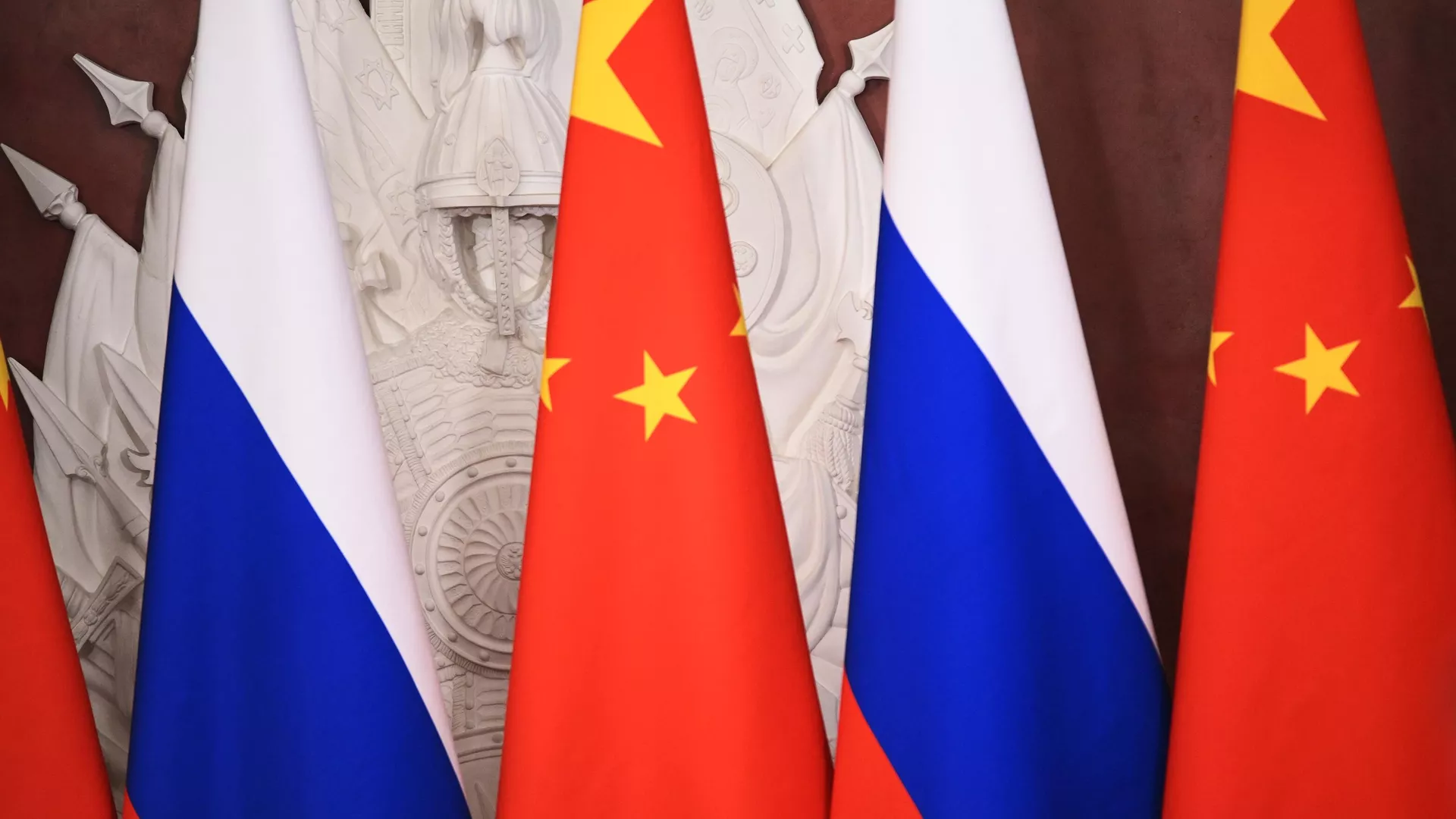 Russia and China Strengthening Visa-Free Tourist Exchange