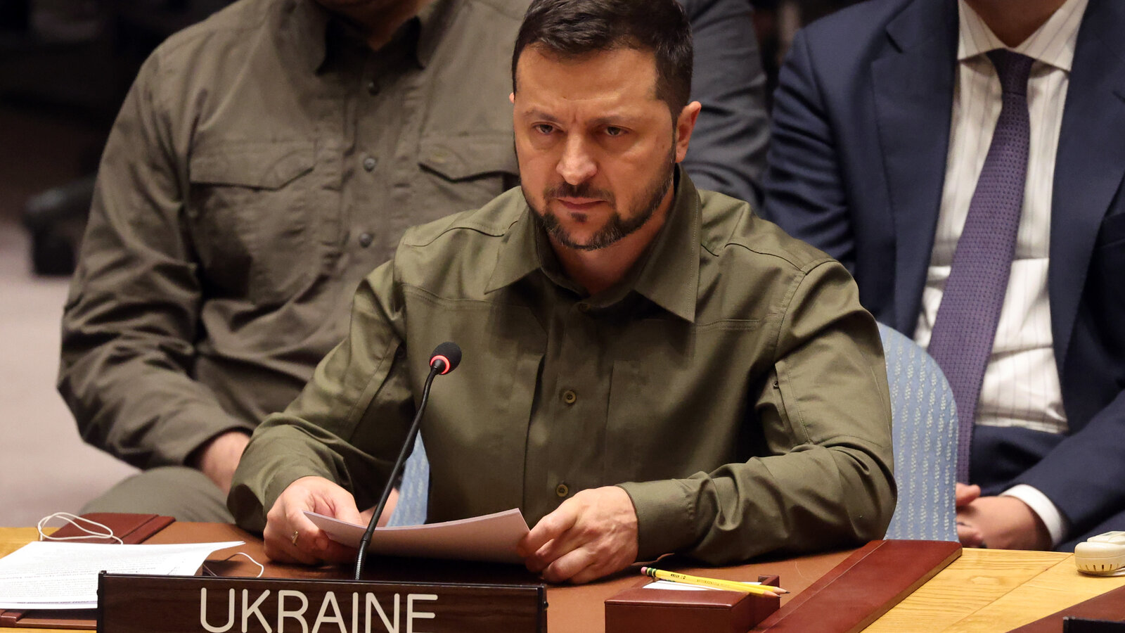 Ukrainian President Resorting to Extreme Measures: Drafting Prisoners Amid War with Russia